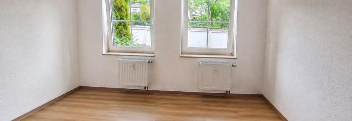Studio proche de l’université | place de parking incluse | à partir du 15.10. – Wohnraum Fensterseite