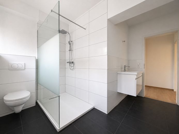 Badezimmer Ansicht 2