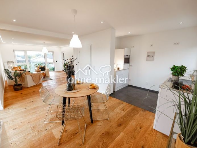 Traumwohnung im 2-MFH mit sonnigem Balkon im 1.OG - (saniert), Energie KL. A – Foto 1