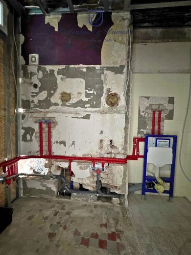 Helle kernsanierte 3-ZKB-Wohnung beim Nauwieser Viertel – Duschbad