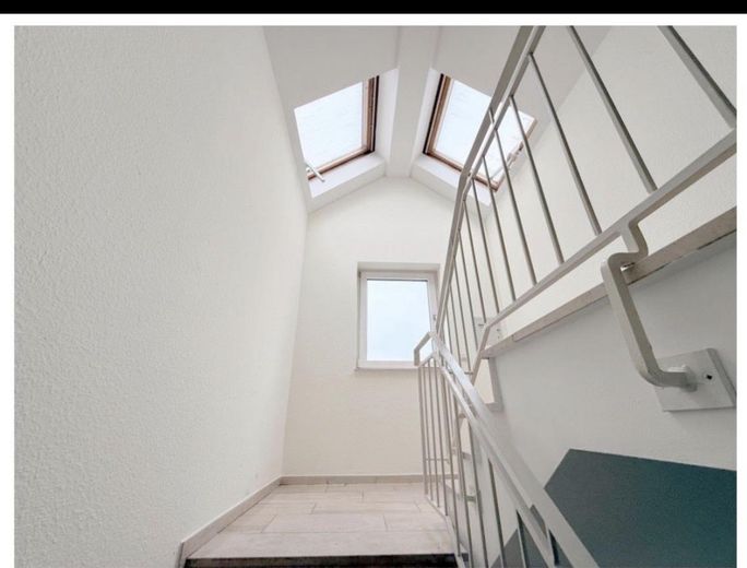 Moderne Zweizimmerwohnung mit Balkon und Einbauküche in Düsseldorf . Büdingenstr.Stadtbezirk7 – Foto 9