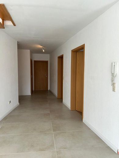 Neuwertige, sehr helle 5 Zimmer Wohnung mit schönem Fernblick – Foto 10
