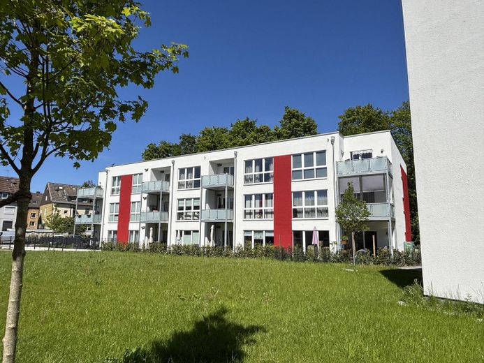 Mehrgenerationen Wohnanlage „Gabelsberger Straße“ ruhiges und grünes Wohnen zentral in Wanne-Süd – Gartenansicht