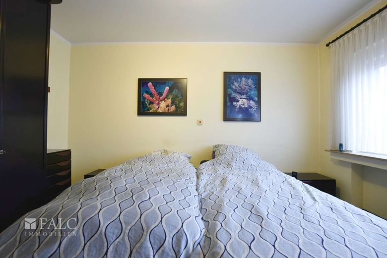 Wohnen und Arbeit auf 300m² Fläche kombinieren! – Schlafzimmer - 1. OG