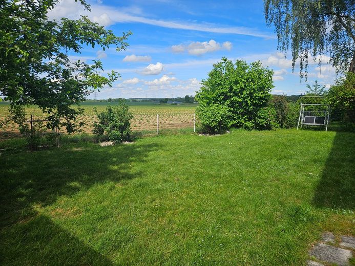 Provisionsfrei! Helle Dachfeschosswohung mit grossem Garten – Foto 13