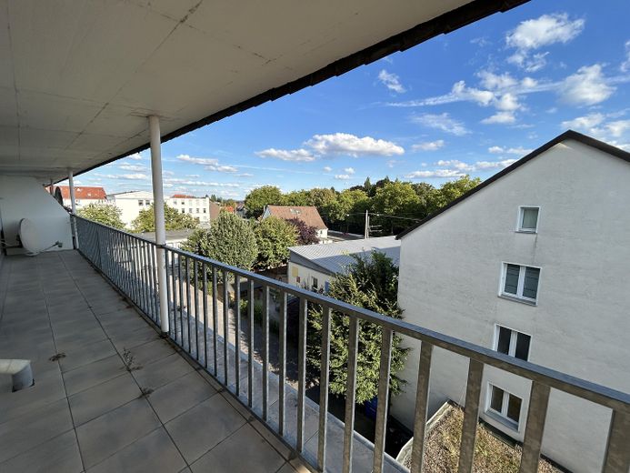 Penthouse - Kapsamlı renovasyon sonrası ilk kullanıma yakın 1 oda (yeni gibi), elektrikli cihazlar dahil – Blick Südwestbalkon