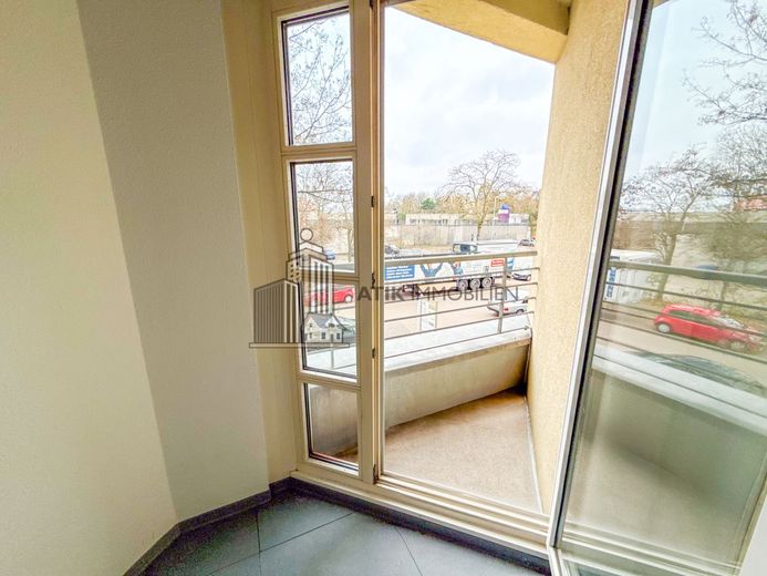 ATIK: Moderne, individuell gestaltbare Arbeitsplätze mit attraktivem P-L-Verhältnis - provisionsfrei – Teeküche mit Balkon