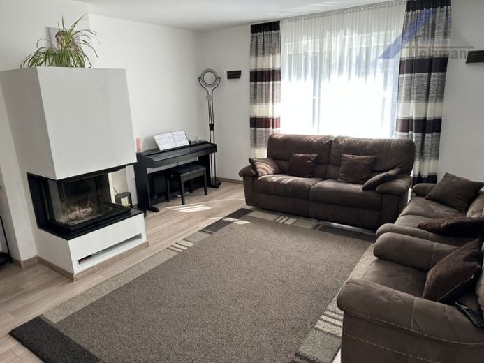Zweifamilienhaus, derzeit genutzt als Einfamilienhaus in Bielefeld-Ubbedissen - Holzmann Immobilien – Foto 1