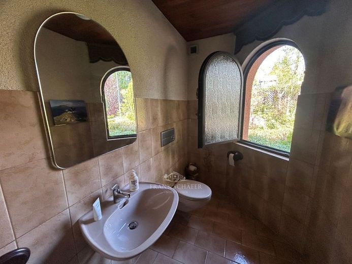 FRANK SCHÄFER IMMOBILIEN - EFH in Saulheimer Toplage: ca. 200m² Wfl. &amp; außergewöhnliches Grundstück – Toilette mit Tageslicht