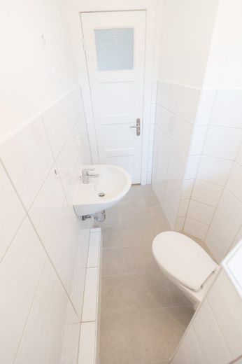 Frisch Sanierte 2-Zimmerwohnung mit großer Küche in Harburg – Foto 11