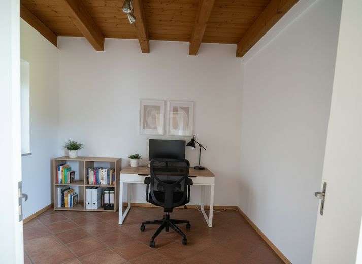 Charmantes Einfamilienhaus mit besonderem Wohnambiente – Büro unten mit KI