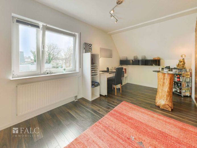 Familienglück beginnt hier – Büro