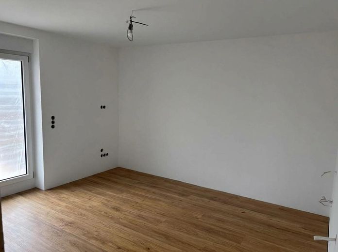 Geniş balkonlu modern 1 odalı daire – Schlafzimmer