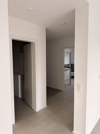 Moderne 73m², 2 ZKB Wohnung mit Balkon + neuer Küche – Foto 9