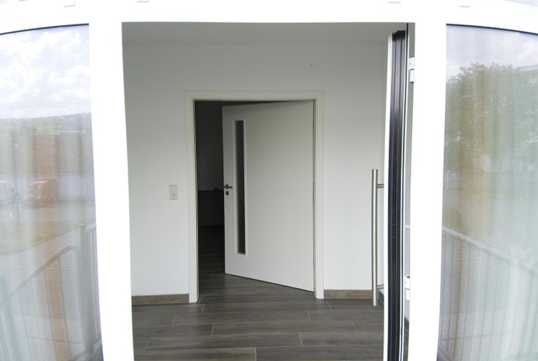 عقار سكني وتجاري في Mühltal – Wohnung Eingang/Vorraum