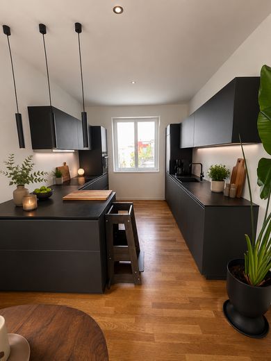 Penthouse-Wohnung mit Dachterasse, Klimaanlage, hochwertiger Einbauküche und Ankleide – Foto 2