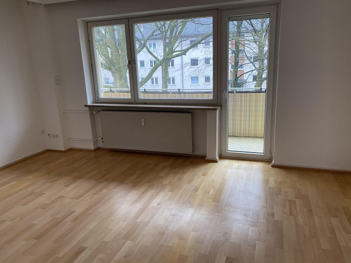 Balkon angrenzend