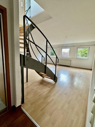 Helle 2-Zimmer-Whg. auf 2 Ebenen – ca. 70 m²–ruhig in Kirchhorst – Wohnzimmer