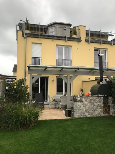 Exklusives Wohnen mit Havelblick: KfW-70 Wellness-Oase mit Pool & Sauna in Nieder Neuendorf – Foto 6