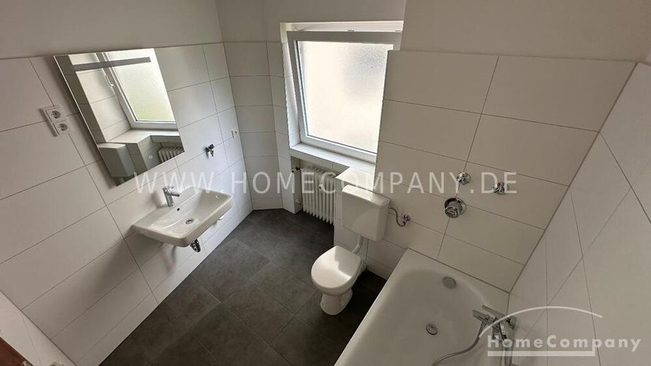 Oberhöchstadt
8072644 – Frisch renovierte 2-Zimmerwohnung mit Balkon im grünen Kronberg- Oberhöchstadt – 27df4a25dd74b797a10bb302c09e01a3f10ffa5e.jpg