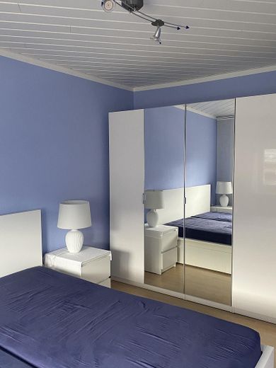 Gepflegte 4‑Zimmer‑Doppelhaushälfte | 110 m² | Vollkeller mit Nutzfläche 55 m² | Südterrasse – Schlafzimmer