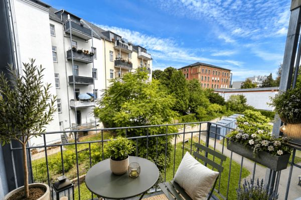 ***Moderne 2-Zimmer-Wohnung mit Balkon und neuer Einbauküche in Schlosschemnitz***