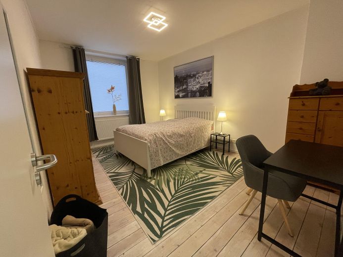 Appartement ancien rénové vacant avec balcon près de l’Eilenriede – Photo 3