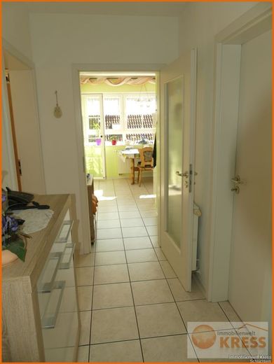 Moderne, zentrale, komfortable 3-Zimmer ETW 1.OG, Balkon, neuwertiger EBK und 3 PKW-Stellplätzen – Bild 13