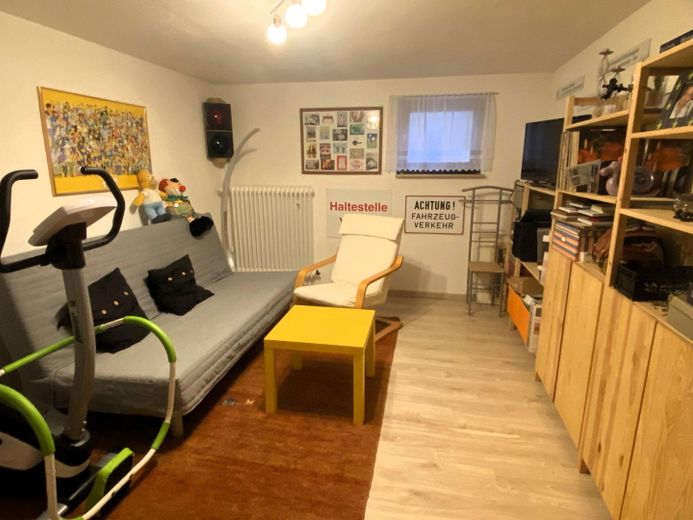 zusätzliches Zimmer UG