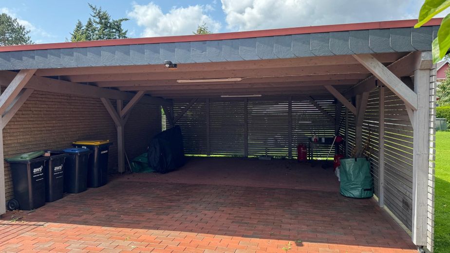 Gepflegtes 3-Familienhaus (Bj. 2001) in Rinteln – Voll vermietet, 2.150 m² Grundstück – Doppel-Carport