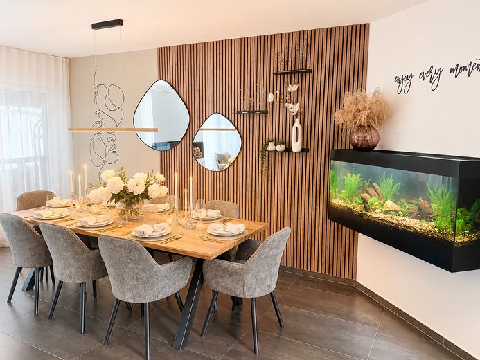 Essbereich mit Aquarium