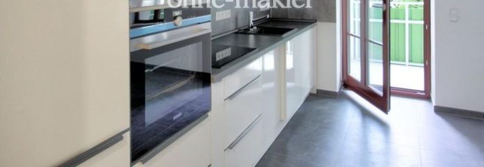 Neu sanierte 2-Zimmer-Wohnung mit Luxus-Einbauküche und Balkon