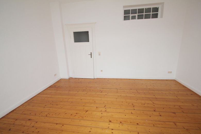 Ostviertel: 2-Zimmer-Whg Nähe Schwänchenteich Kep 2.OG Mitte – Zimmer 1