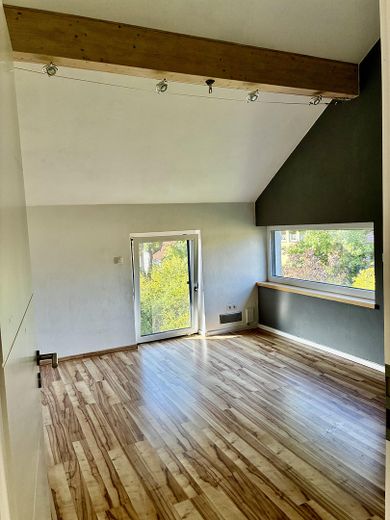 Casa moderna con un gran jardín – Schlafzimmer 1