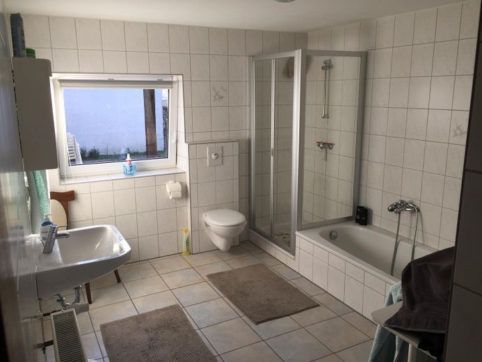 Zentrale Erdgeschosswohnung mit EBK, Kamin und Terasse in Gifhorn – Foto 15