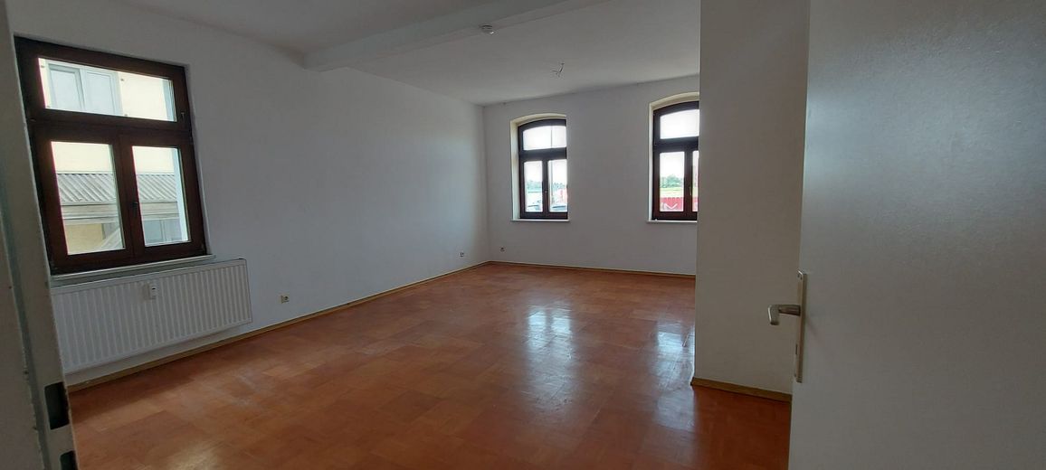 Helle 3-Zimmer-Wohnung -> ruhig und doch zentral gelegen – Wohnzimmer
