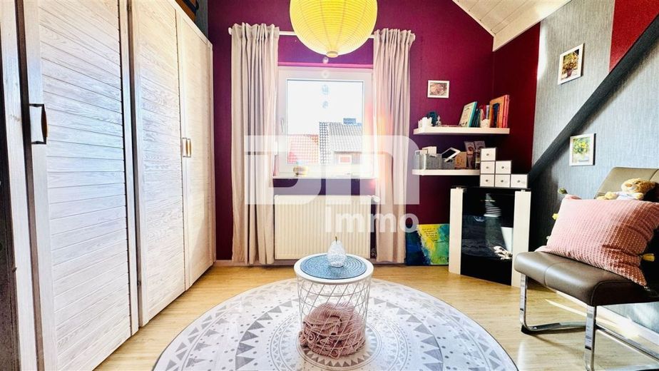 Saniertes Fachwerkhaus mit Scheune in gesuchter Lage – Gebäude 1 DG Gästezimmer / Büro