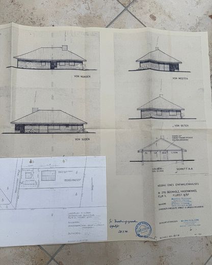 Freistehendes Walmdachbungalow – 213 m² Wohnfläche, großes Grundstück & viel Privatsphäre – Grundriss 1978