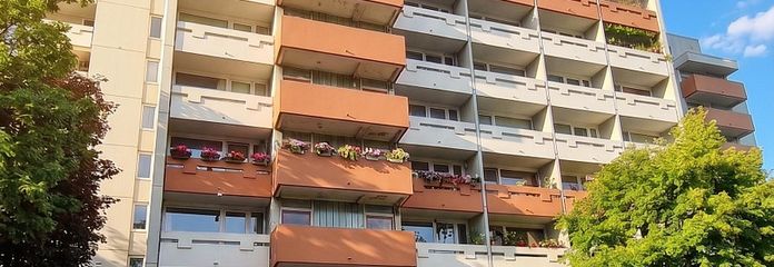 Mieszkanie inwestycyjne z szybkim połączeniem z dworcem głównym: bez prowizji i z potencjałem odpisów AfA – Außenansicht
