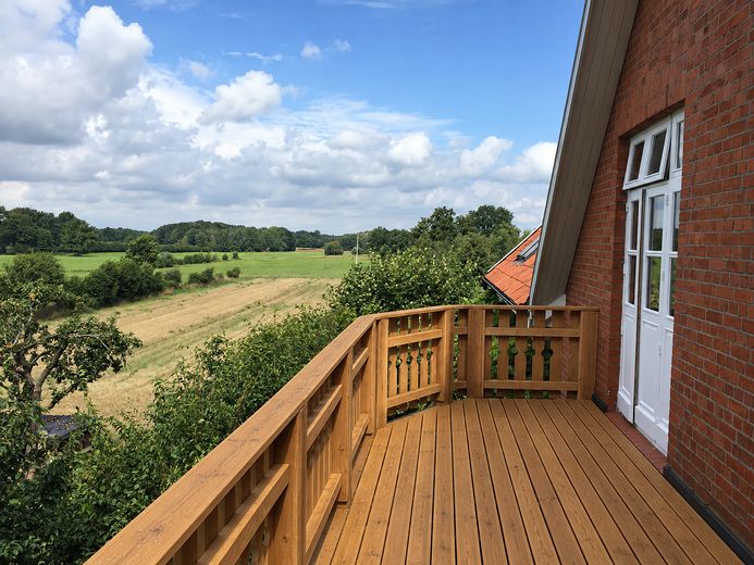 Ampia porzione di bifamiliare di 192 mq con giardino vicino ad Amburgo – pompa di calore – Ausblick Balkon