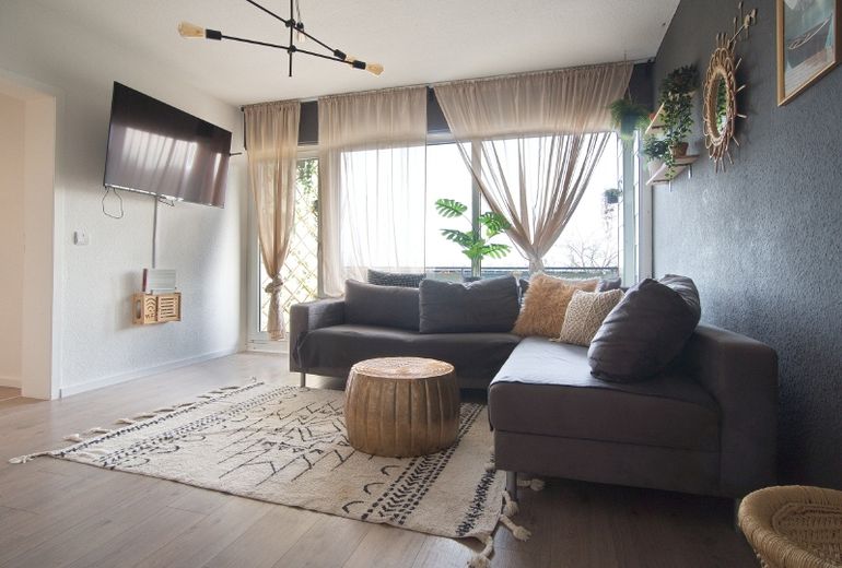 Helle Wohnung mit 2 Schlafzimmern und Balkon, Komplettausstattung, Internetzugang – 15f7062301c21ef9e8d003308b89e1d16122429e.jpg