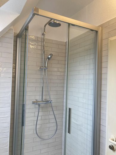 Schöne 1-Zimmer Dachgeschosswohnung in denkmalgeschützter Villa in zentraler Lage von Radebeul – Foto 16