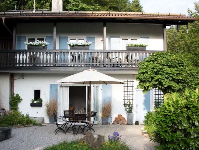 LOFTHAUS AM ALPBACH – eine seltene Gelegenheit im ursprünglichen Teil des Tegernseer Tals – Ansicht II