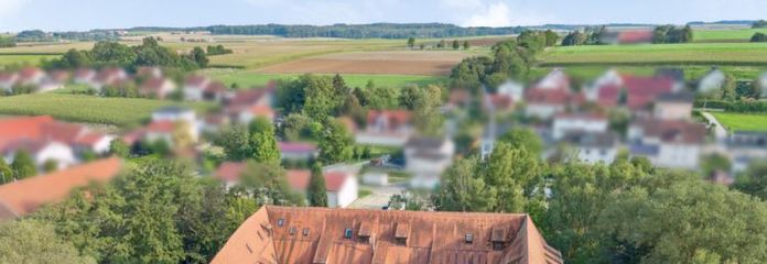 Regensburg bölgesinde nadir bulunan bir fırsat
Tarihi Gebelkofen su şatosunda 2 odalı zemin kat dairesi