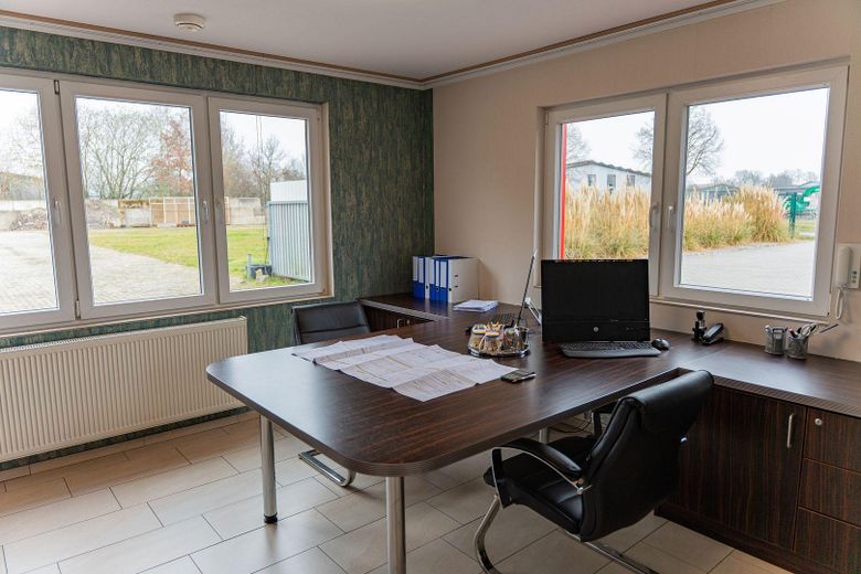 Vielseitige Gewerbeimmobilie in Wietmarschen OT Lohne: Halle, Büro & Wohnhaus – Büro 2