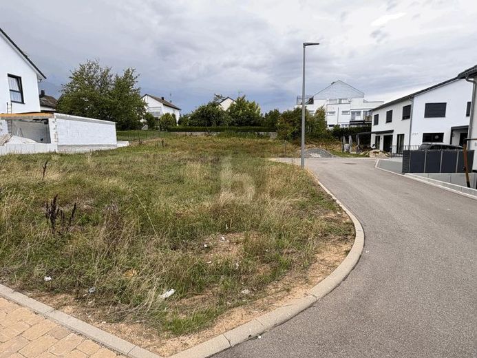TOP LOCATION IN THE NEW DEVELOPMENT AREA – Photo 1