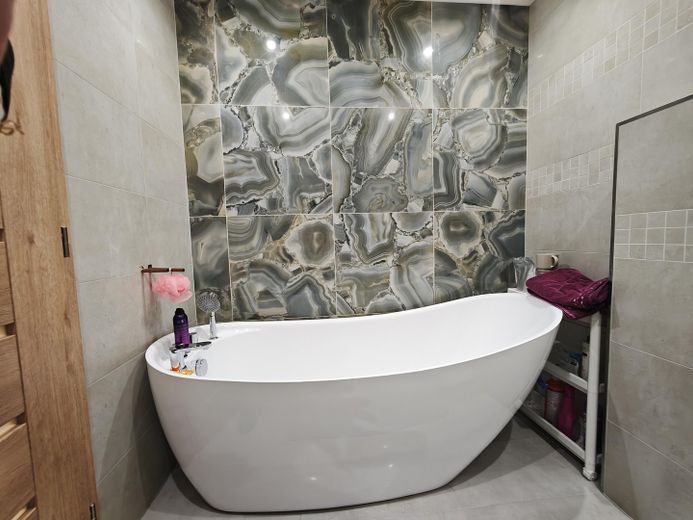 Dom dla 5 rodzin z potencjałem rozbudowy na sprzedaż – Badewanne WE 1