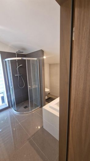 dusche DG 