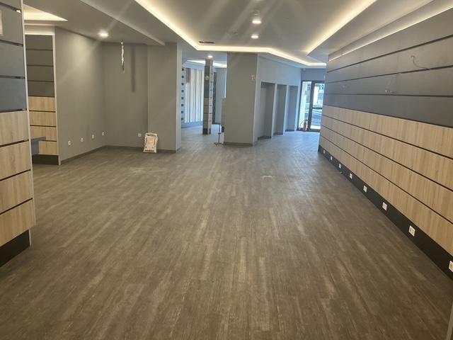 1A-Lage in DO: Repräsentatives Ladenlokal (360 m²),öffenbare Fensterfront & Klimatisierung – 11 €/m² – Großer Verkaufsraum