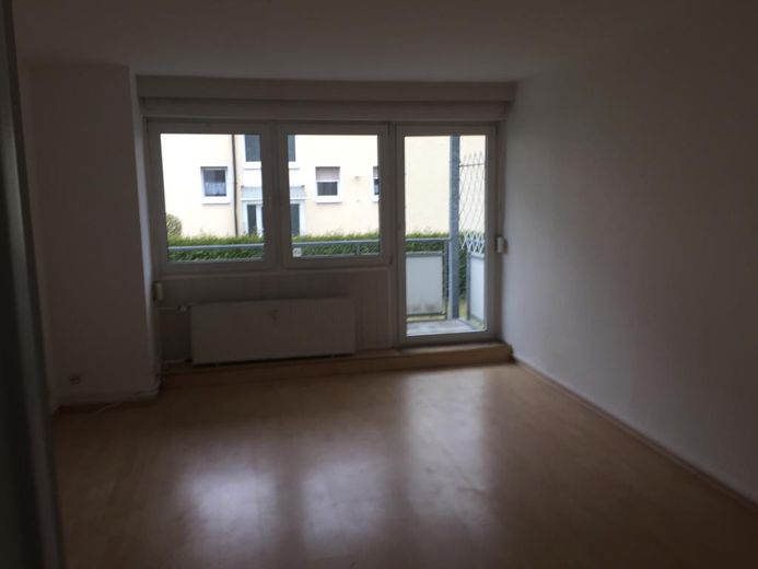 3 Zimmer-Wohnung in Rodgau/Rollwald – Wohnzimmer